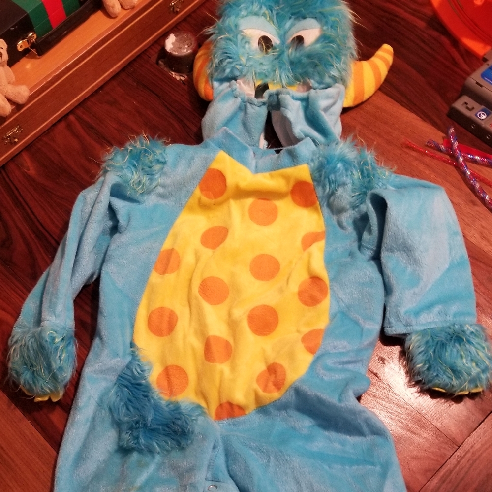Costume